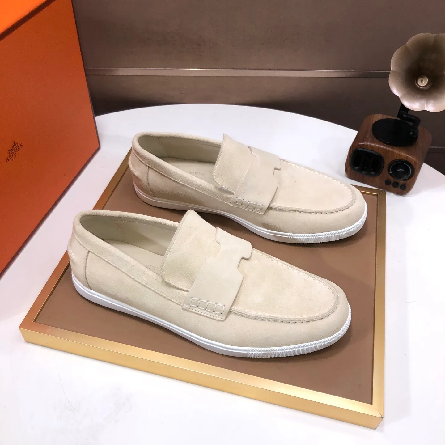 Men's shoes💰560💰[HERMES] (cowhide lining)🍀Italian top luxury🍀He does not pursue novel styles and gorgeous colors, but attracts the favor of successful men with his flawless, elegant and classic style. Formal leather shoes This very comfortable, simple and stable style allows you to easily match any style! The pattern is absolutely 1:1 refined from the original case, and we strive for excellence in materials, imported cowhide + cowhide lining💪💪💪extraordinary texture👍! .Code number: 39-45 (45 customized)